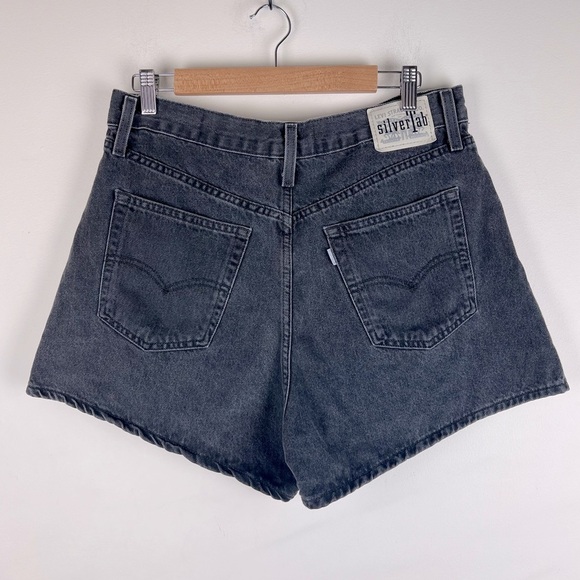 Levi’s | Silvertab Retro 90s High Waist Mom Jean Shorts Black | 31 - Picture 10 of 16